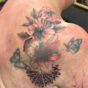 Blumen Tattoo